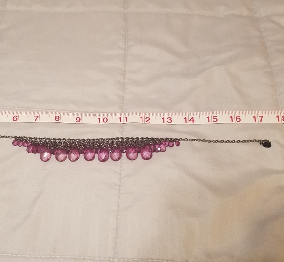 Fancy fuchsia necklace by AEO - Picture 5 of 5